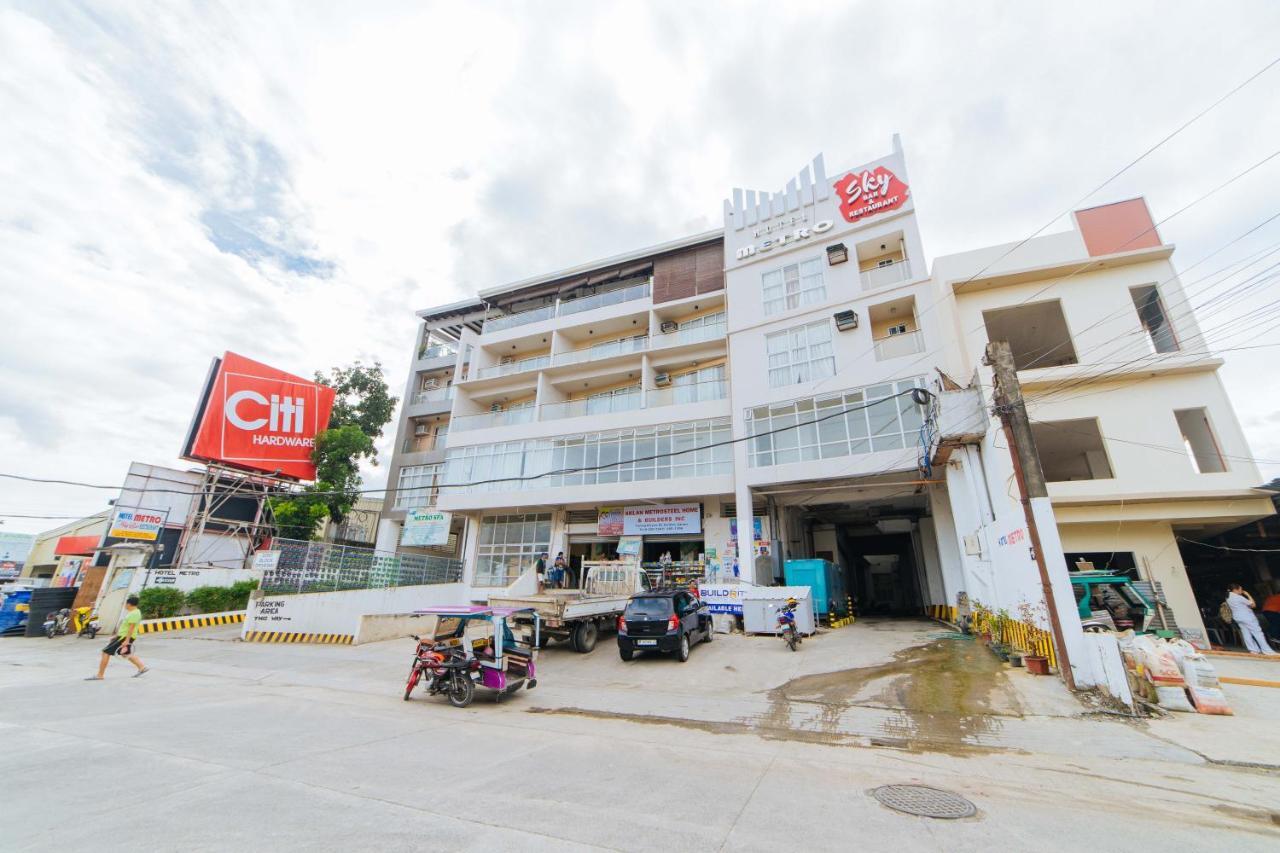 RedDoorz Plus near Gaisano Mall Kalibo - Vaccinated Staff Esterno foto